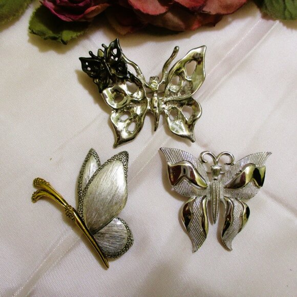 Vintage DESIGNER Butterfly Brooch Lot: Trifari, Liz Claiborne, Emmons - Picture 4 of 10